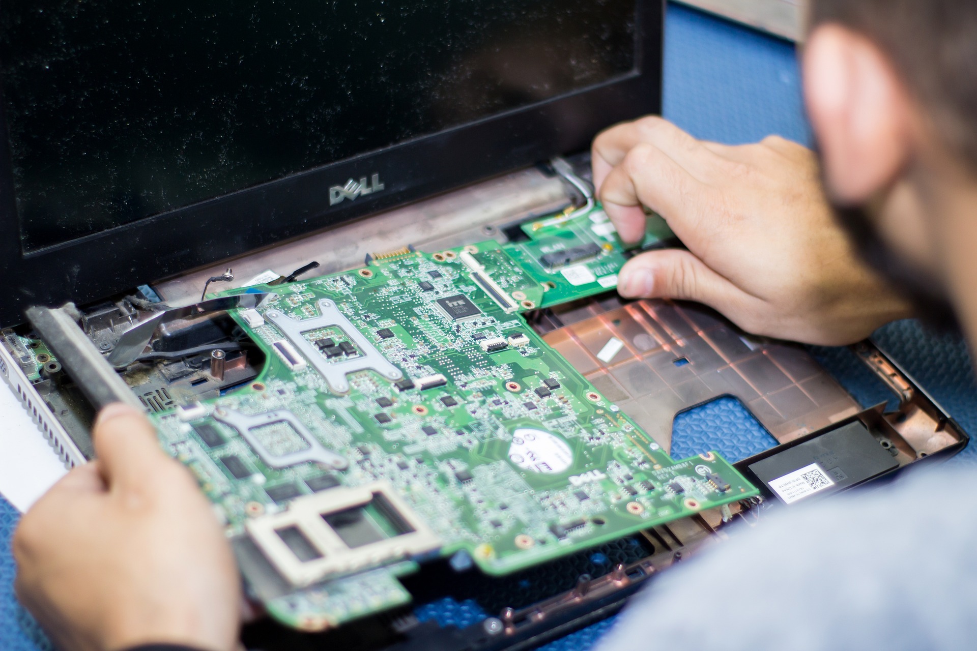 Diagnostic et dépannage de carte mère par XpertPC, Aoste 38490